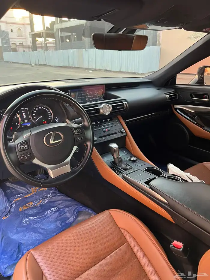 لكزس RC 350 2020 16
