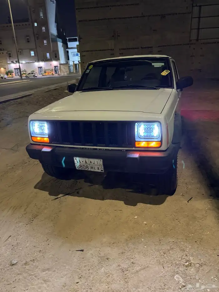 جيب شيروكي موديل 2000 باب واحد 1