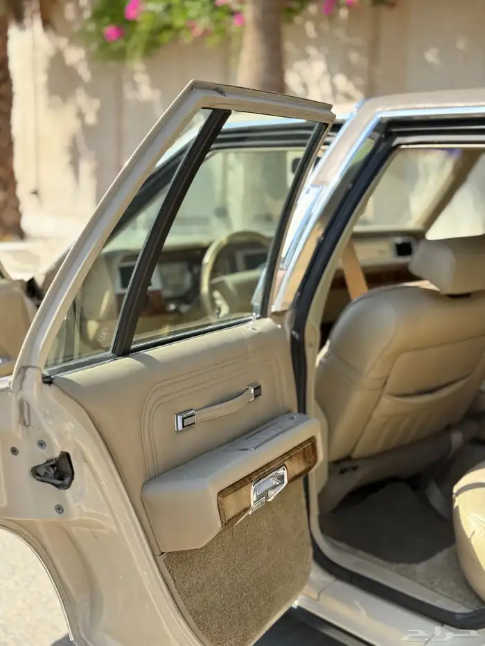 فورد ماركيز كلاسيك 44