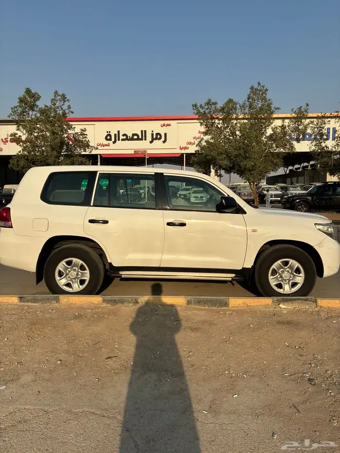 لاندكروزر 2010 2