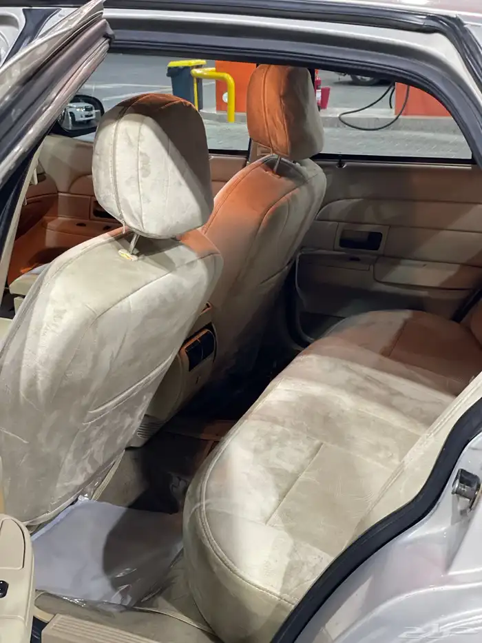 فورد فكتوريا سعودي للبيع او للبدل بيوكن من2009الا2012 12