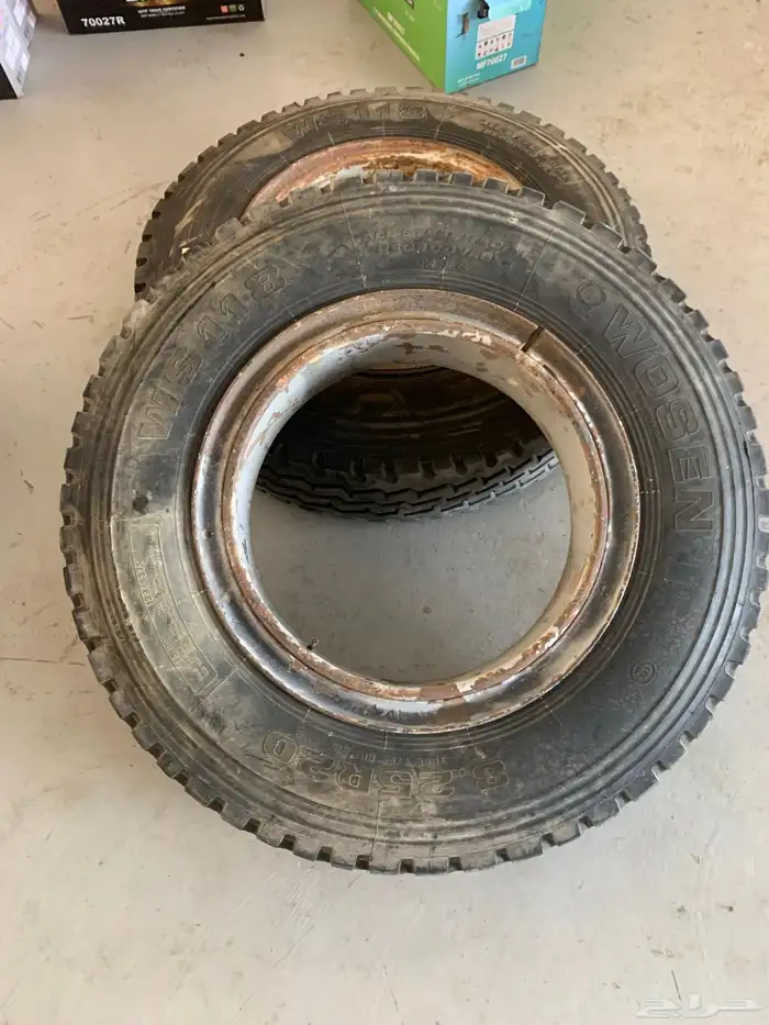 للبيع كفرات نظيفه بجنوطها جنط 20 مقاس 900 او 800ونص 0