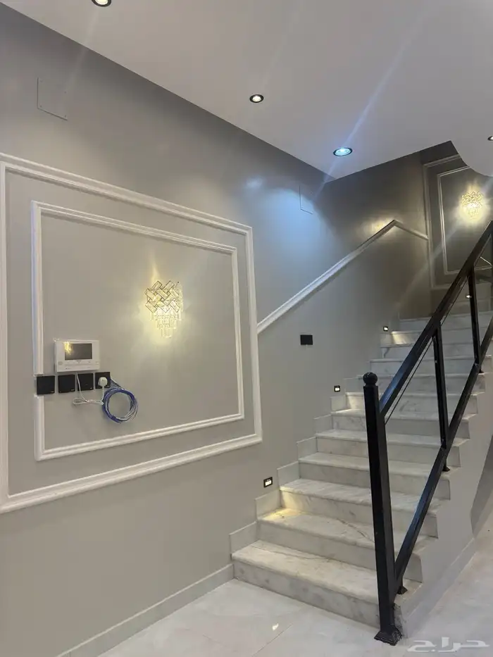 فيلا مع شقه للبيع بشرق الاسكان 4