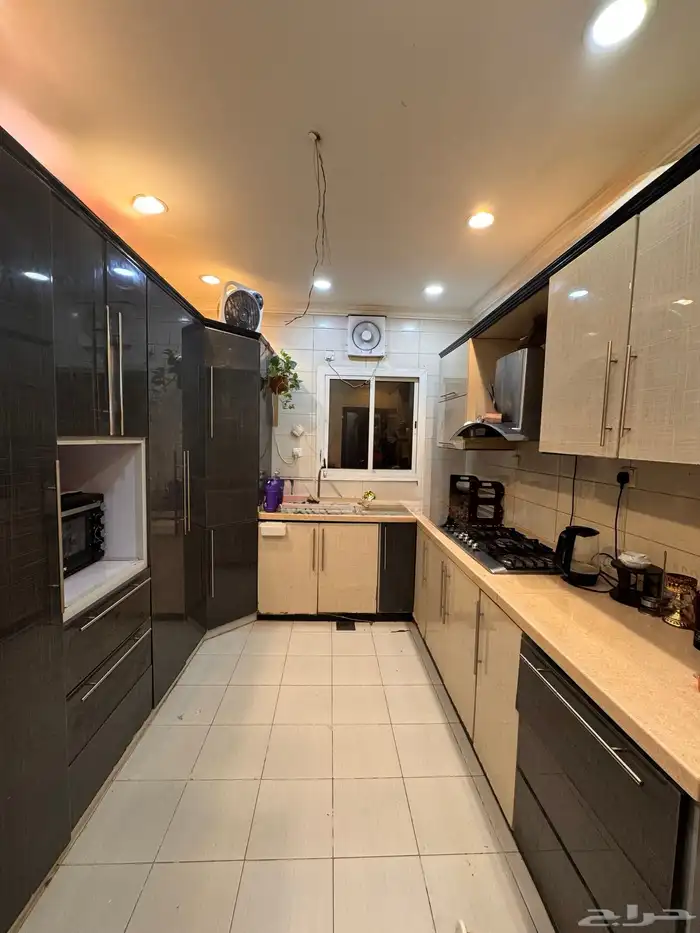 مطبخ كامل كبير خشب و رخام مع بوتاجاز و فرن 0