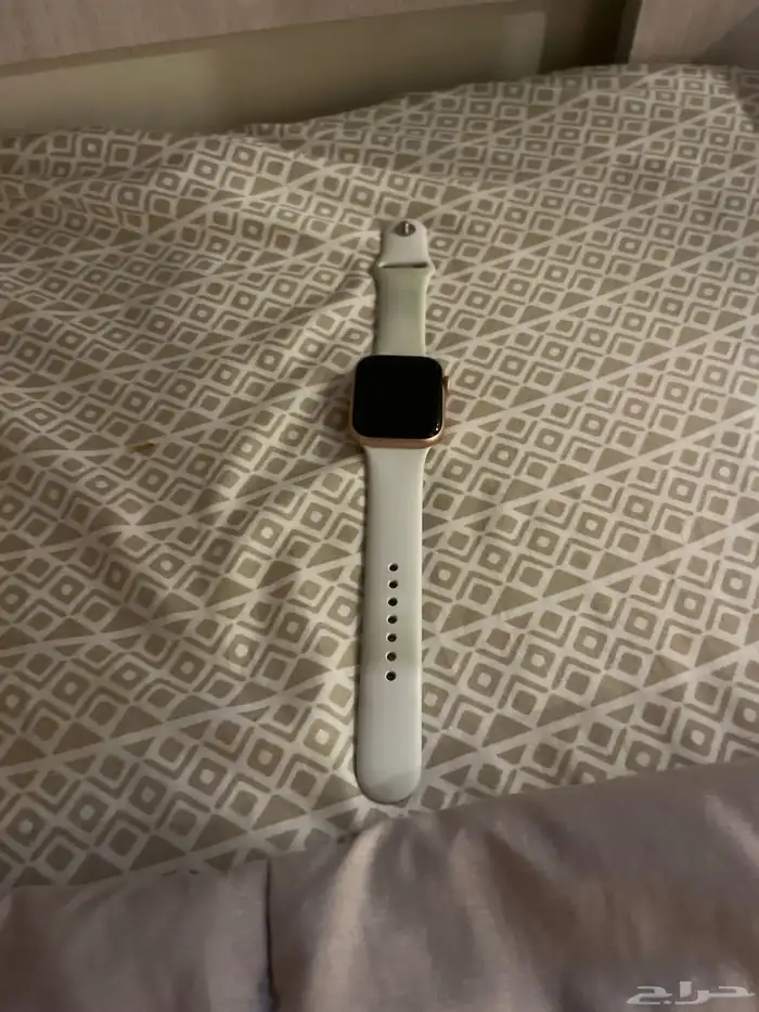 ساعة Apple الجيل9 0