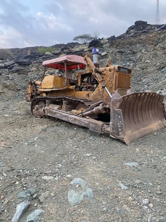 للبيع بلدوزر 155 1