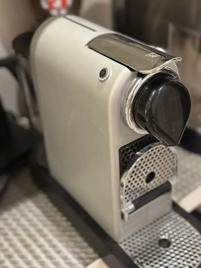 مكاين قهوة اخت الجديدة مافيها اي عيب 0