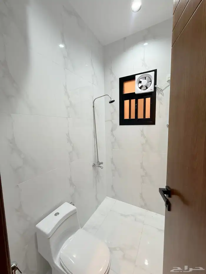 للبيع روف علوي بمدخل سياره تشطيبVipبمساحه346م 19