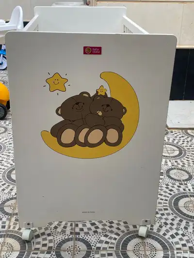 سرير اطفال وكرسي اطفال index