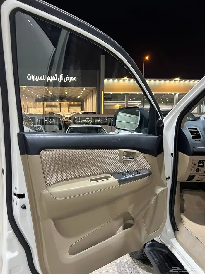 للبيع تويوتا فورتشنر موديل 2015 ممشى قليل 11