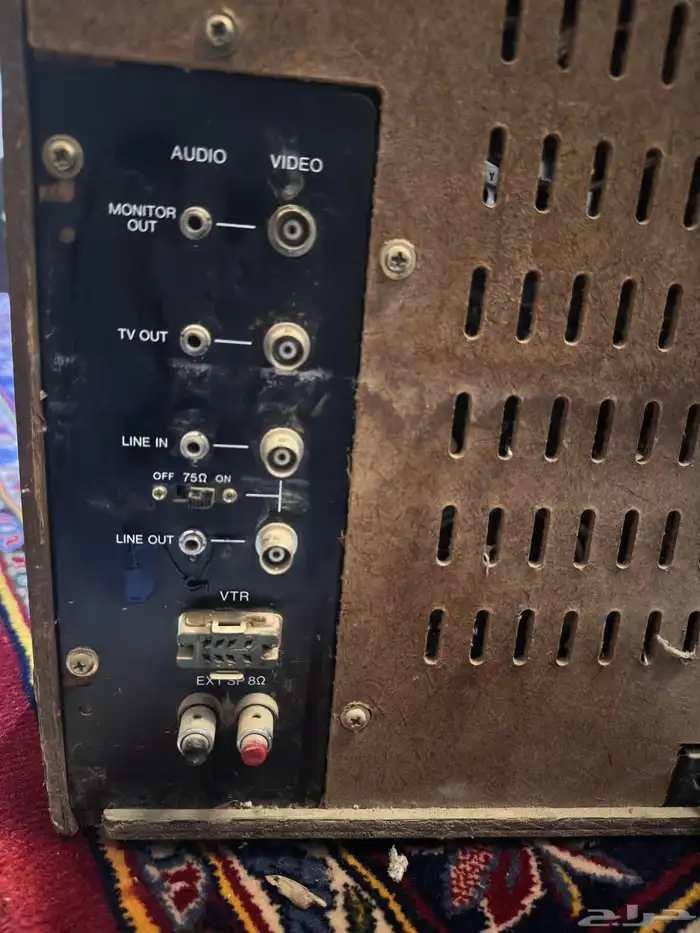 تلفزيون سوني خشبي تراثي من السبعينات 6