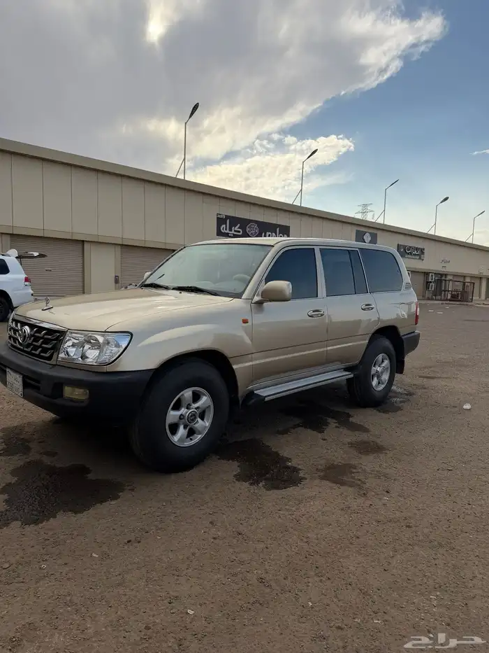 للبيع جيب صالون 4