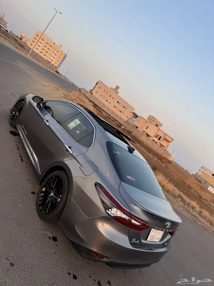 كامري 2023 قراندي 40 عام V6 مازالت تحت الضمان والبيع سمح 2