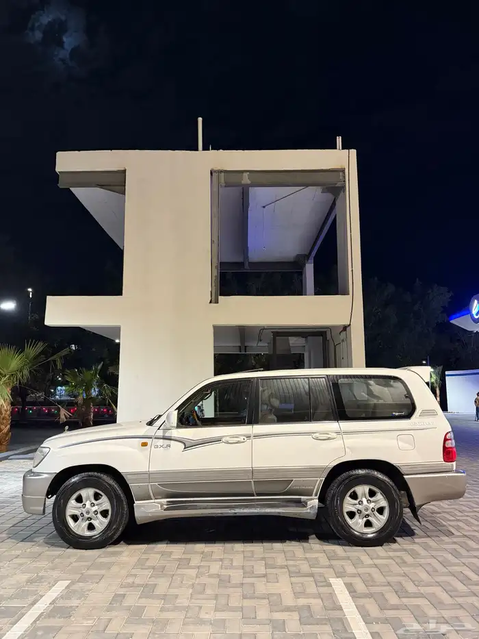 لاندكروزر 2005 . 1