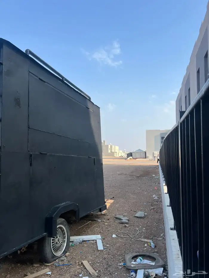 كرفانه لون اسود 1