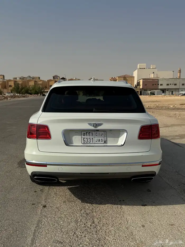 للبيع جيب بنتلي بنتايجا 2018 بدي وكالة W12 1