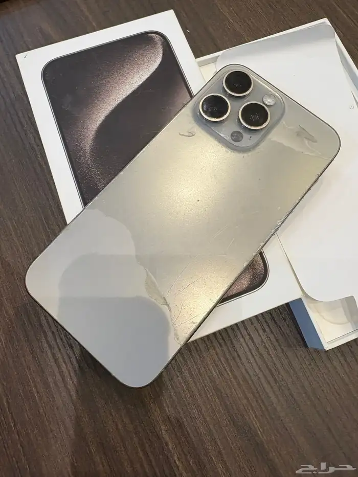 جوال ايفون 15 برو ماكس 3