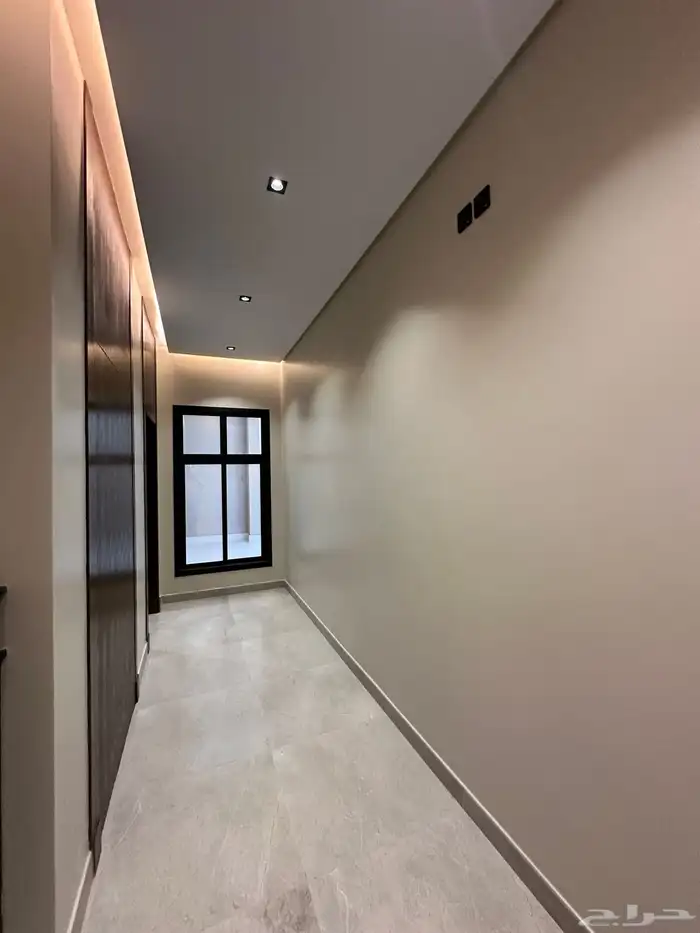 للبيع فيلا مودرن قريبه من ممشى الراقى بخميس مشيط 28