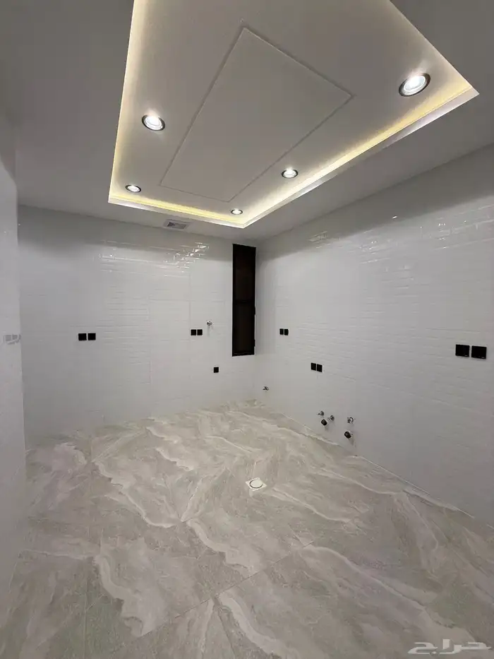 للبيع شقة ارضي 6 غرف بحي البديع أبها سعر عادل 500 الف فقط 11