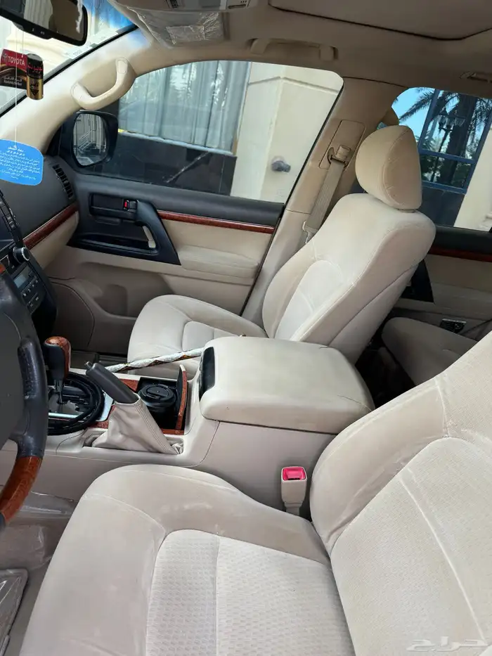 للبيع لاندكروزر GXR 2013 V8 5