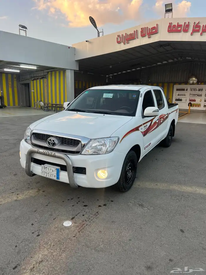 هايلوكس 2010 نظيف 0