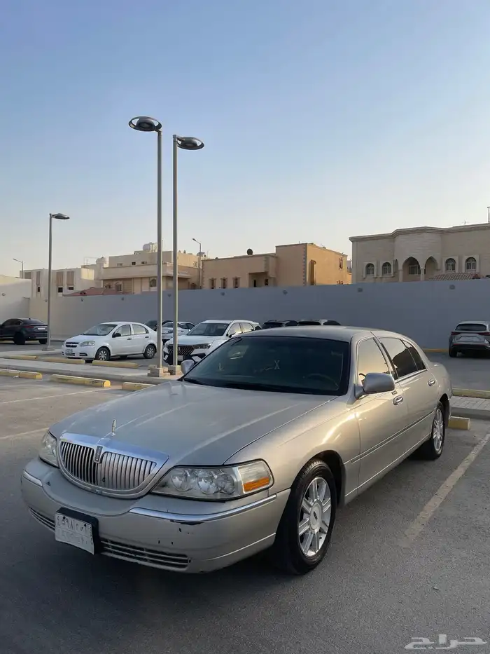 Lincoln Town Car   Executive (لارج) 0