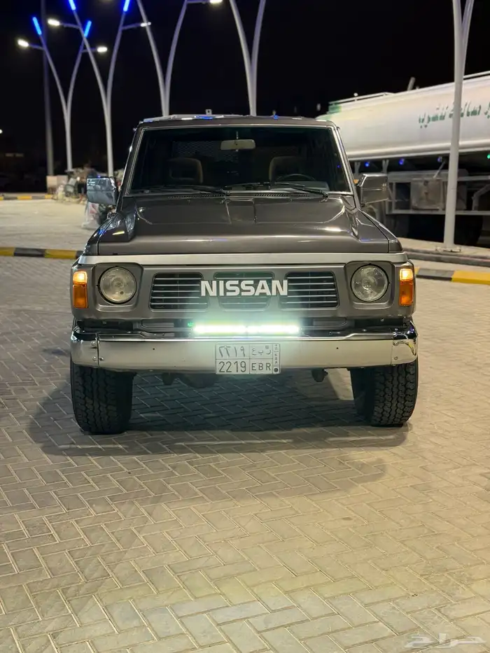 صالون باترول90 LS 8