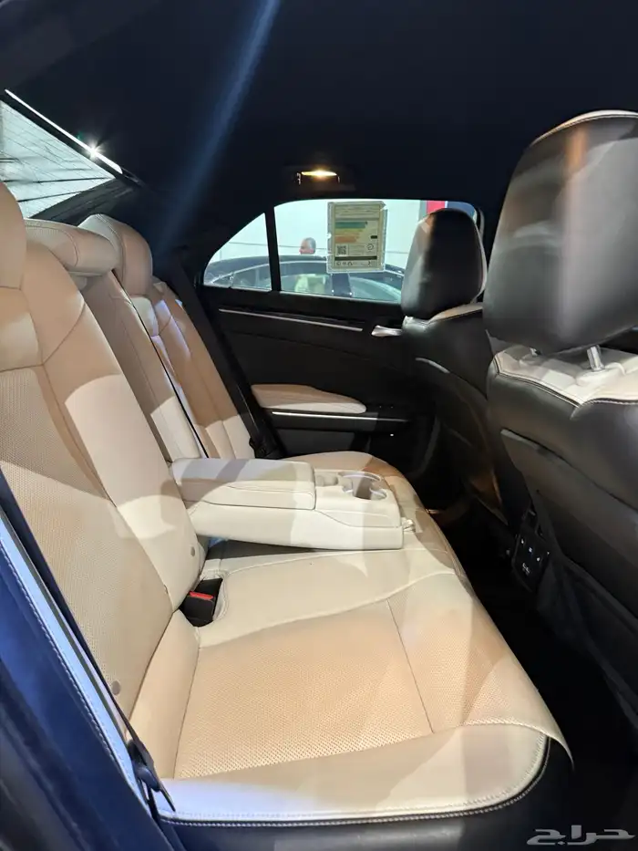 كرايزلر C300s فل 2021 18