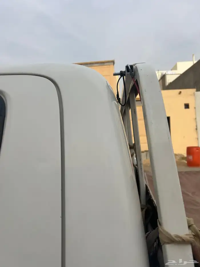 لمبة سنارة هايلوكس مخفية طول المصوره تقريبا متر وعشرة سانتي 0