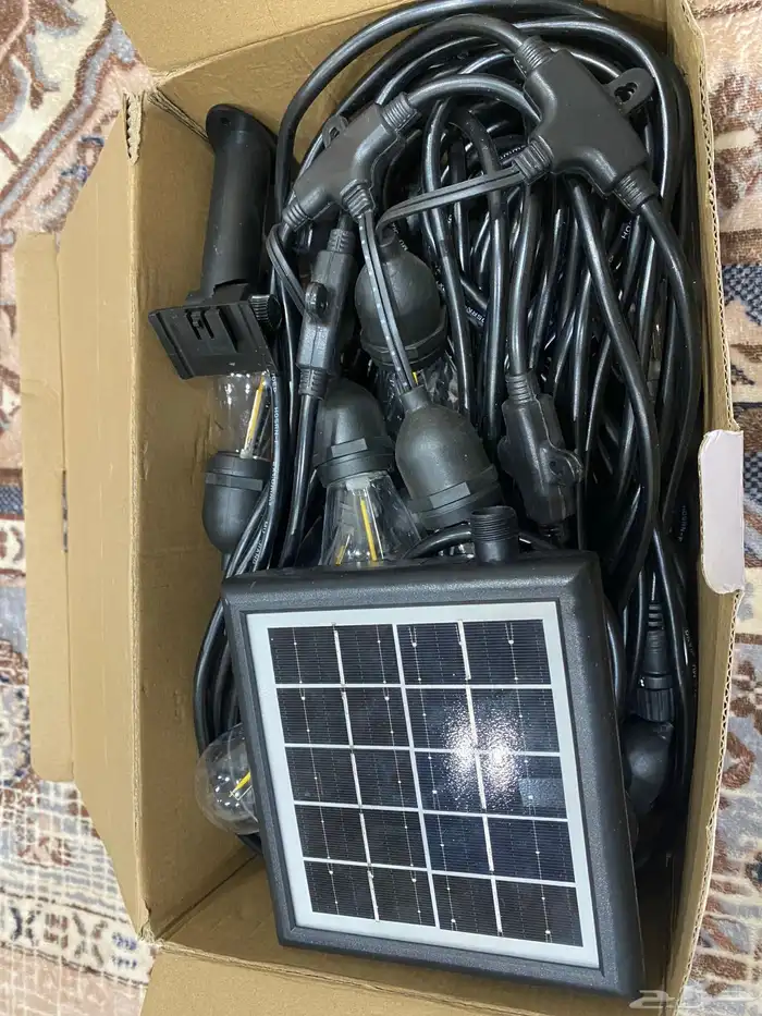 عقد لمبات على الطاقة الشمسية 1