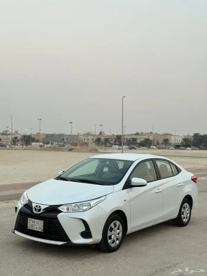 تويوتا يارس 2022 سعودي 1.5قمه بنضافه 5
