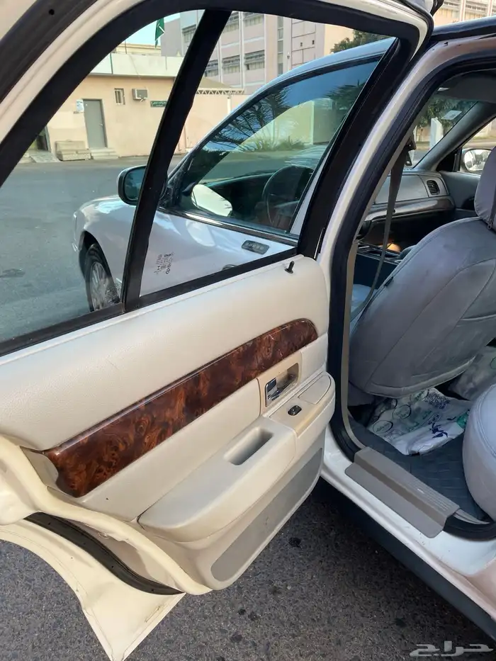 فورد. جراند ماركيز. 31