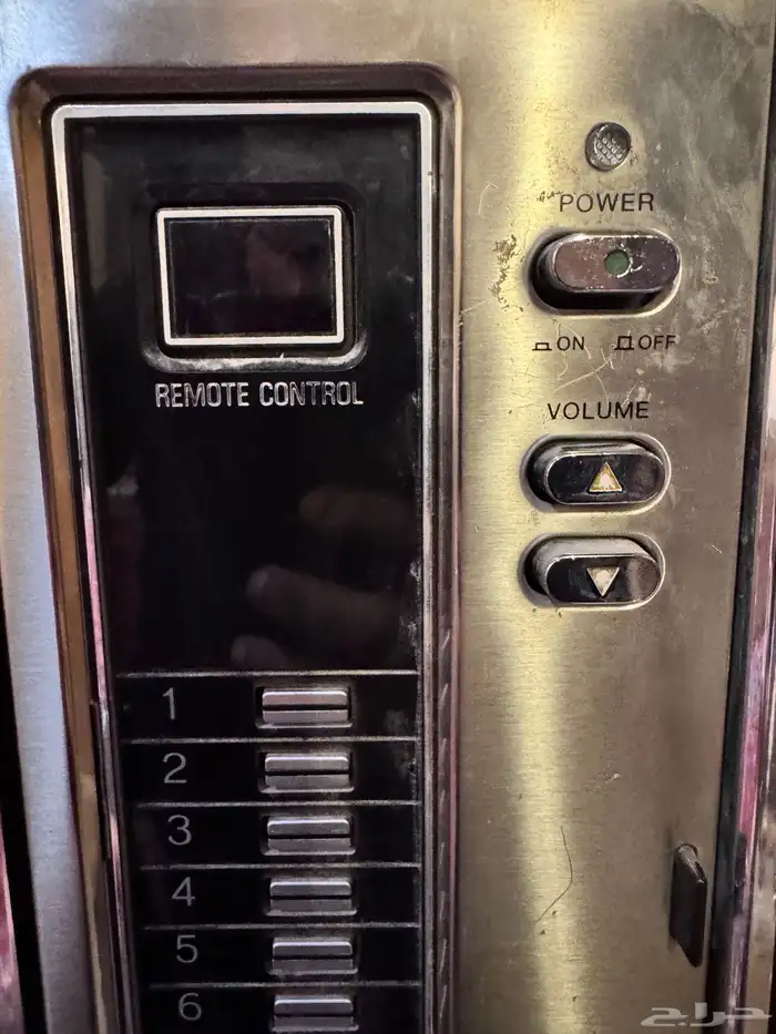 تلفزيون سوني خشبي تراثي من السبعينات 1