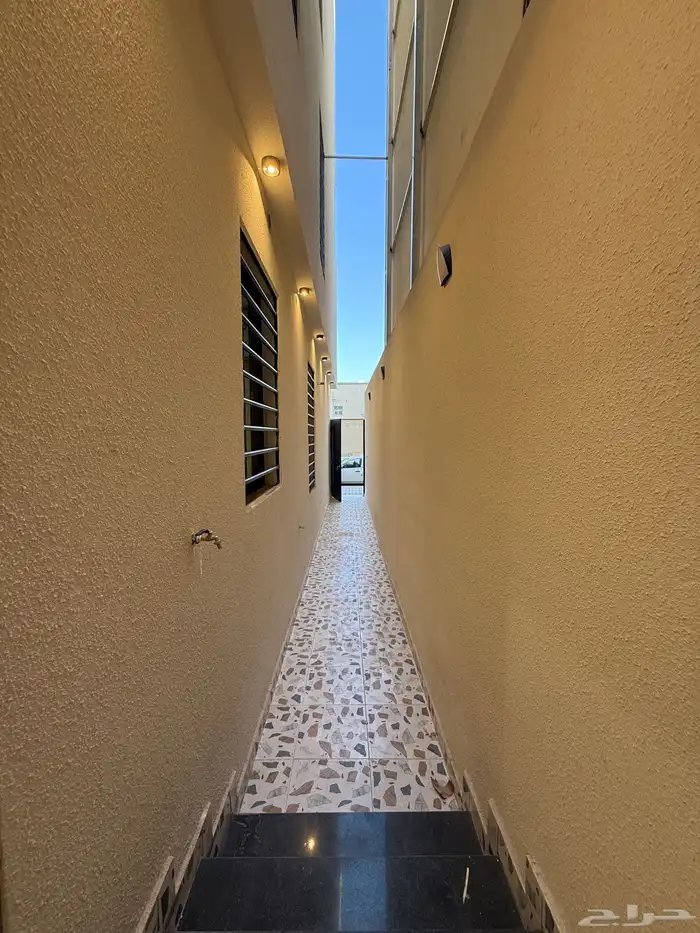 للبيع شقق ارضيه وشقق علويه ف حي المصيف بأسعار تبدأ من430الف 12