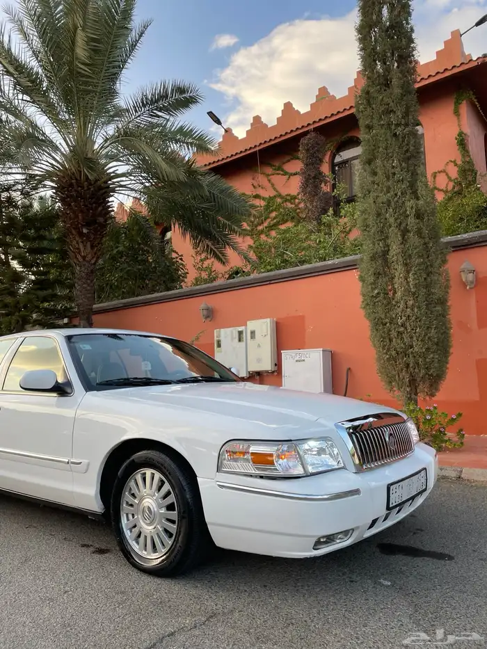 فورد. جراند ماركيز. 0