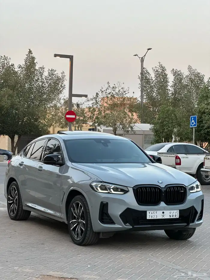 للبيع Bmw x4 40iM موديل 2023 11
