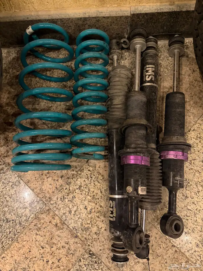 مساعدات دبنسون و يايات لاندكروزر 2022 0