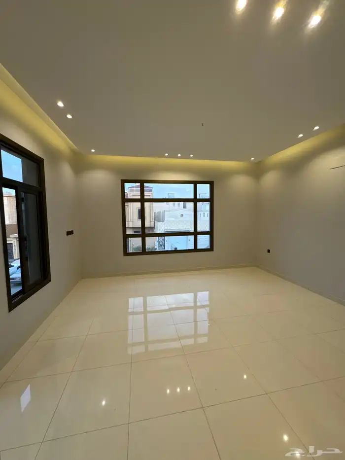 للبيع فيلا مودرن دورين ومحلق بدره الموسى واصل جميع الخدمات 33