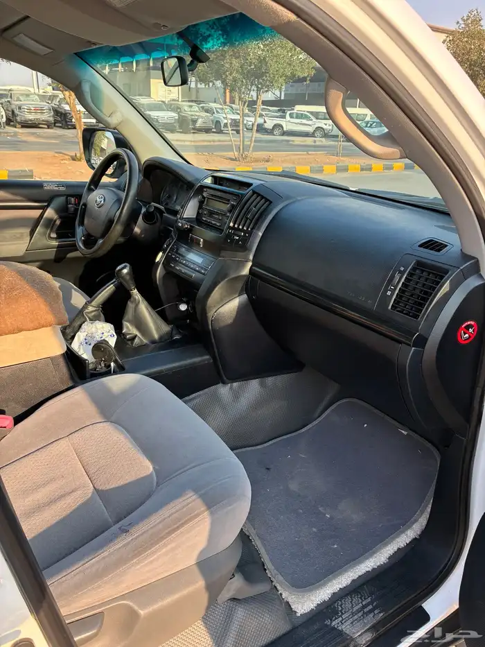 لاندكروزر 2010 7