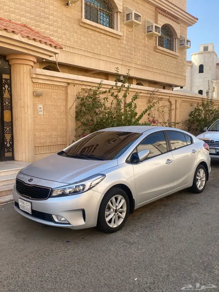 للبيع سيراتو 2017 4