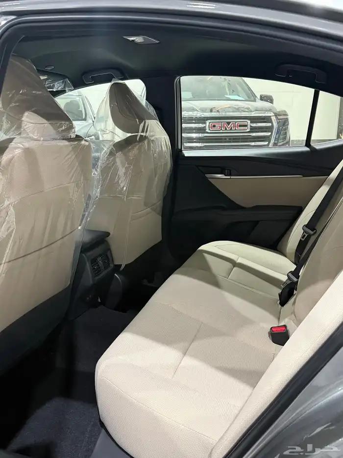 كامري E بنزين 2025 تيتانيوم صادر لوحات اقل سعر 7