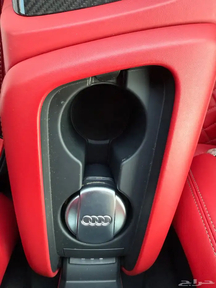 Audi R8 under warranty 18