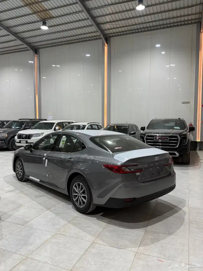 كامري E بنزين 2025 تيتانيوم صادر لوحات اقل سعر 4