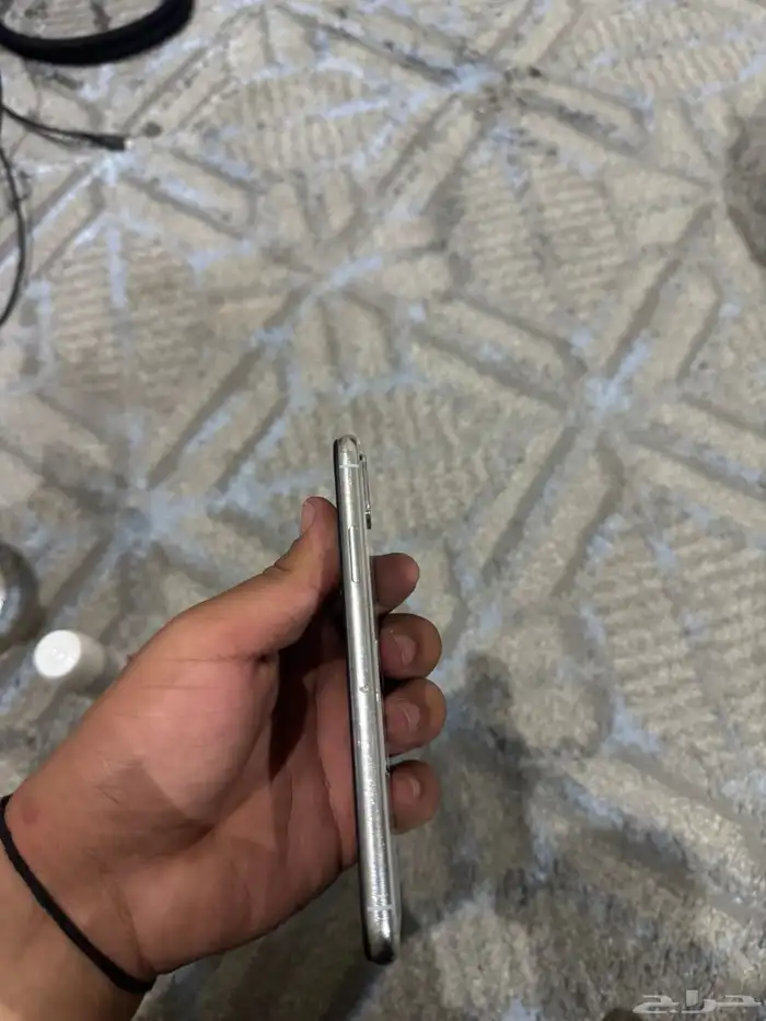 ايفون اكس ار ابيض للبيع 1