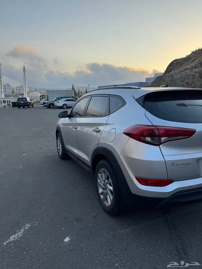 توسان دبل ( بنزين) وكالة 2018 1