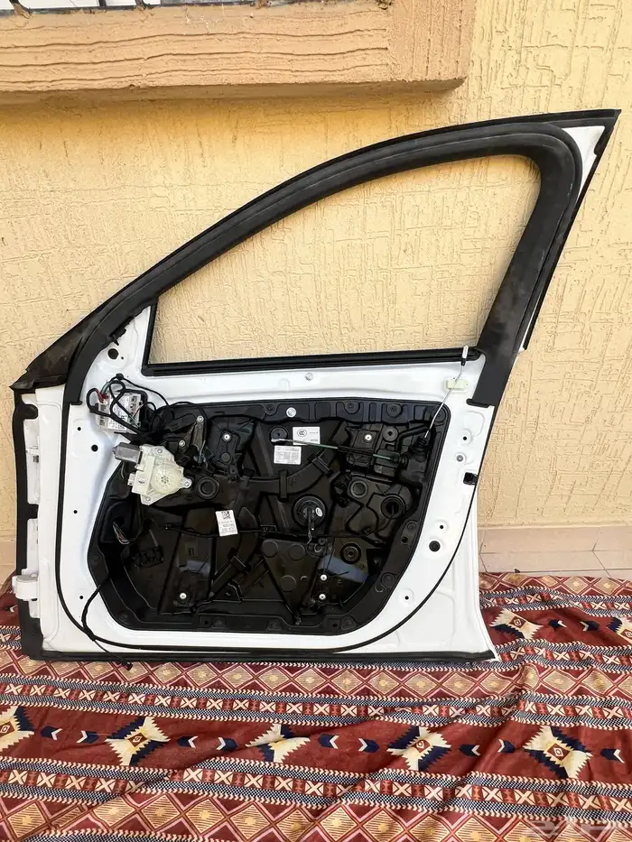 باب مرسيدس حجم E موديل 17 الى 20 2