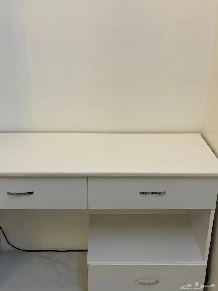 مكتب مع كرسي 0