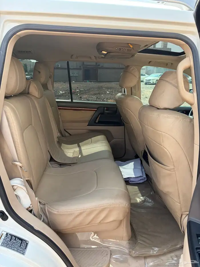 جيب لاند كروزر 2015 فل كامل GXR3 v8. عام 60 13