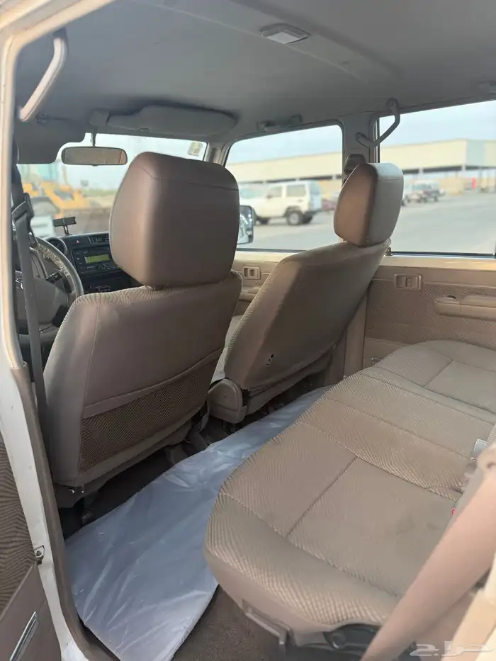 جيب 2011 سعودي ماشي 245 الف 5 أبواب 7