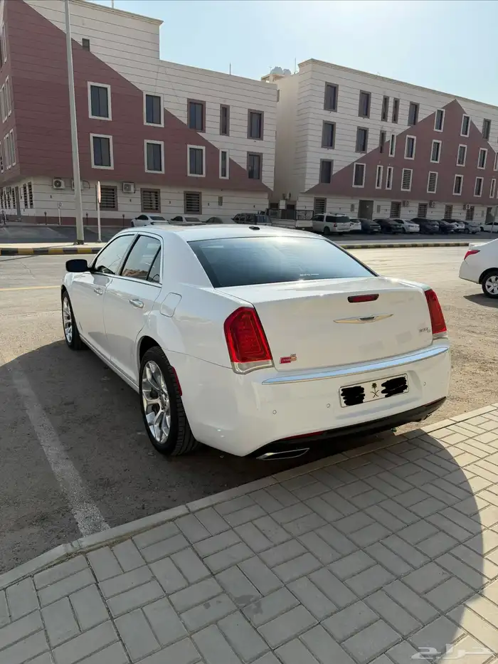 كرايسلر 300c 2022 V6 لكجري فل كامل 1